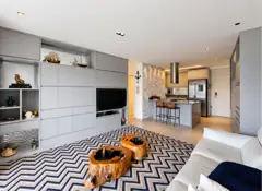 Sala com vista para jardim
